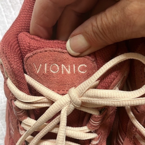 Vionic sneakers - Picture 6 of 8